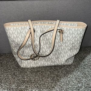 Micheal Kors bag